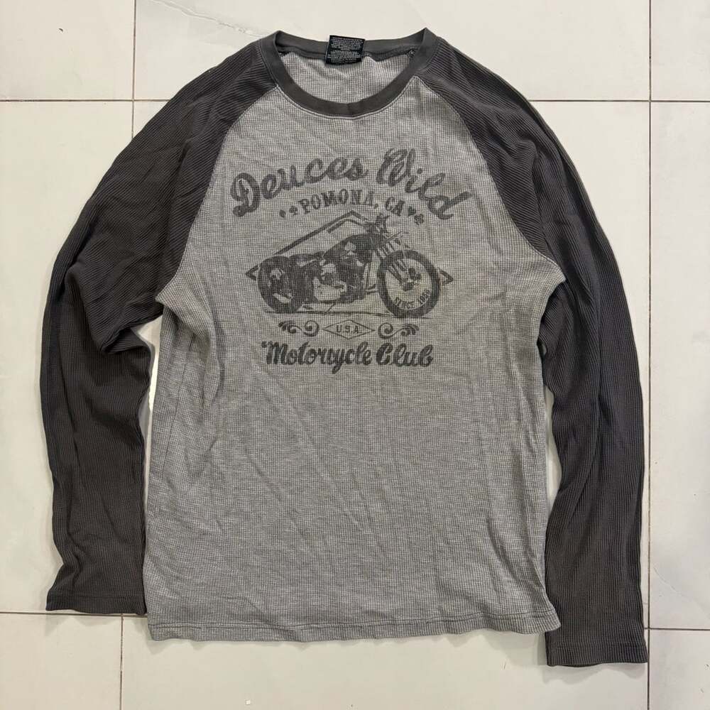 No boundaries Long Sleeve Waffle Shirt L